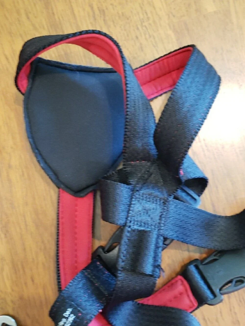 New CLIX Car Safe Dog Seatbelt Harness - Black with Red Trim